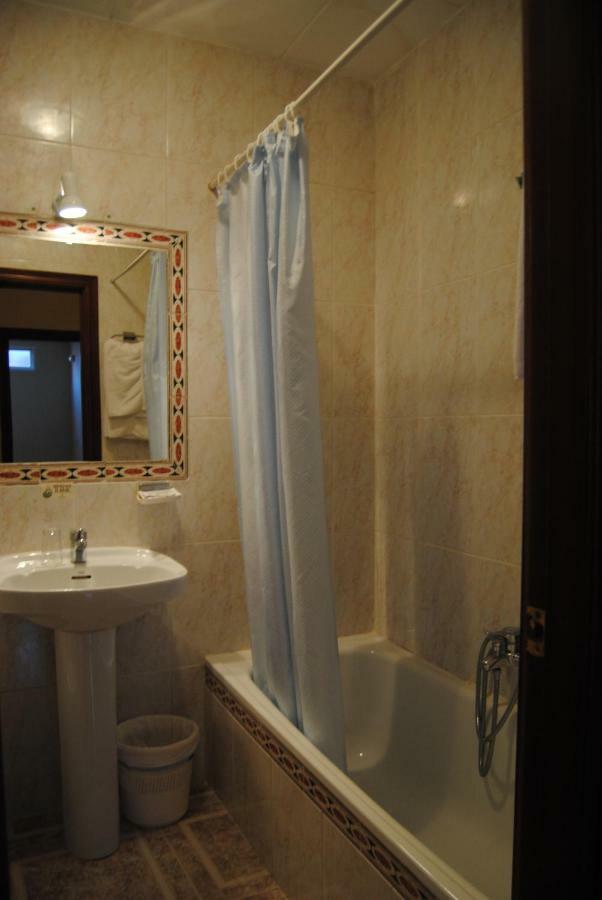 Hostal Avila Ocaña Eksteriør billede