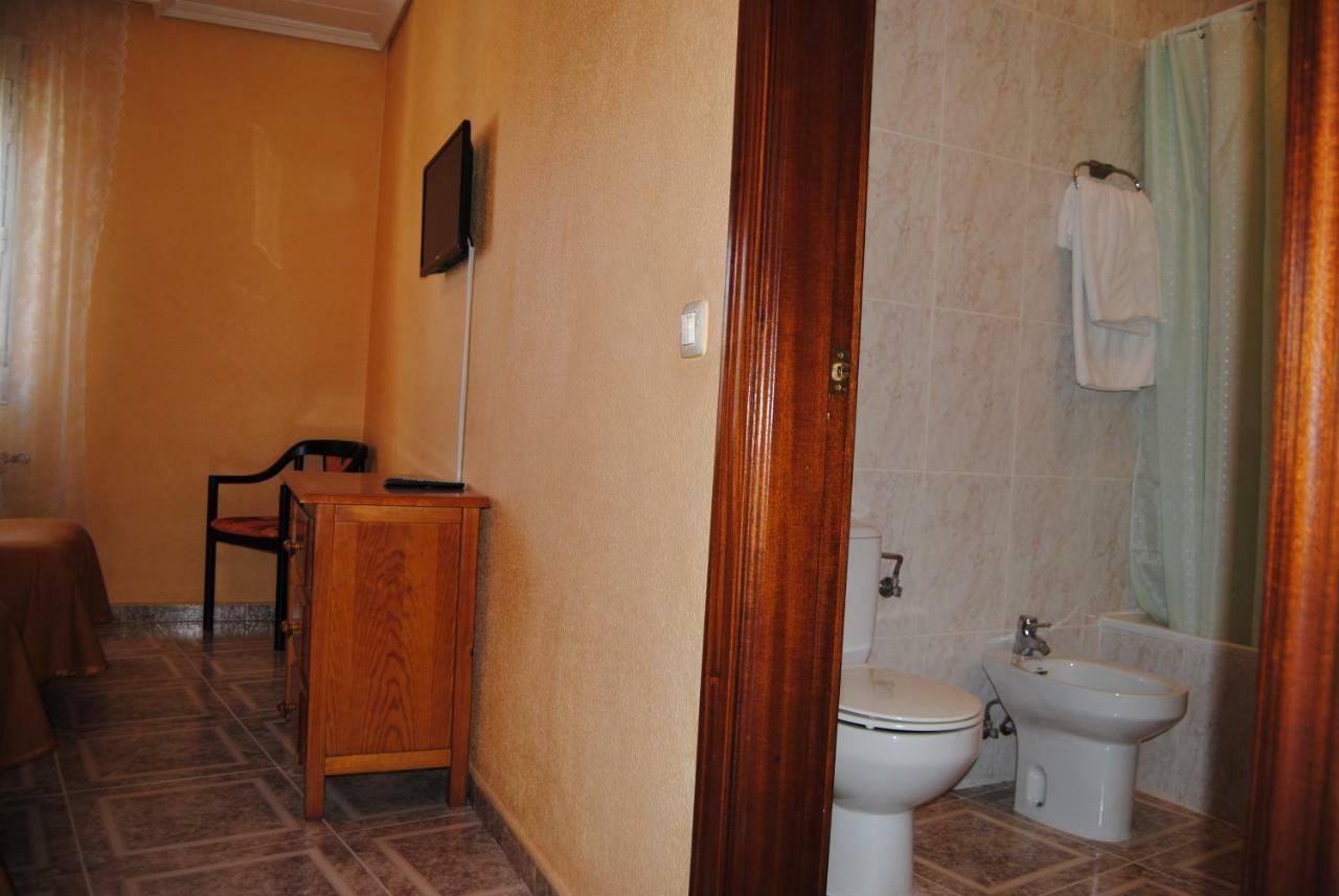 Hostal Avila Ocaña Eksteriør billede