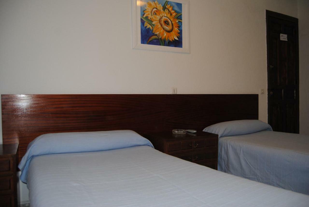 Hostal Avila Ocaña Eksteriør billede