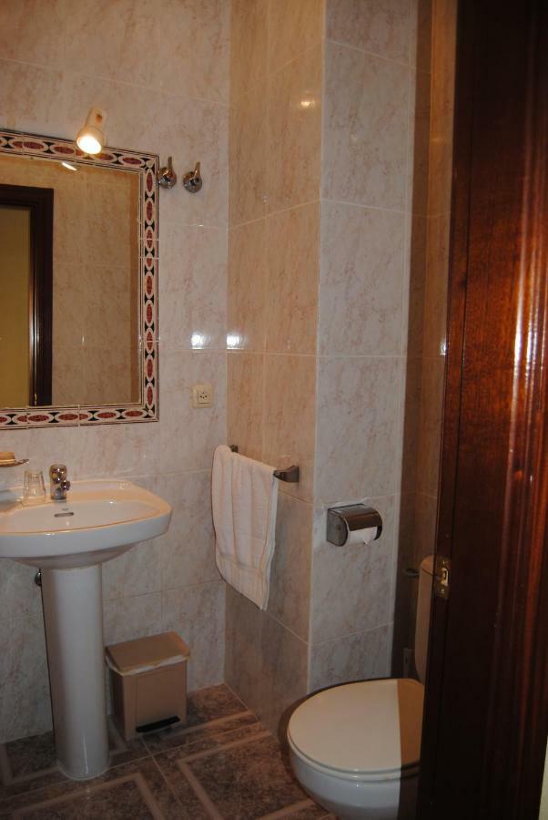 Hostal Avila Ocaña Eksteriør billede