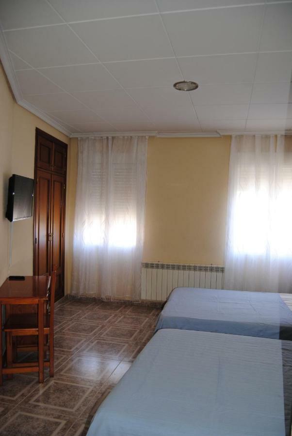 Hostal Avila Ocaña Eksteriør billede