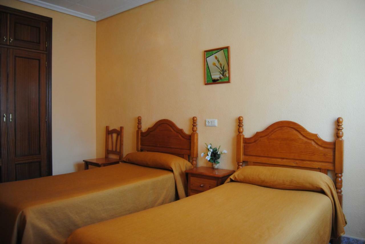 Hostal Avila Ocaña Eksteriør billede