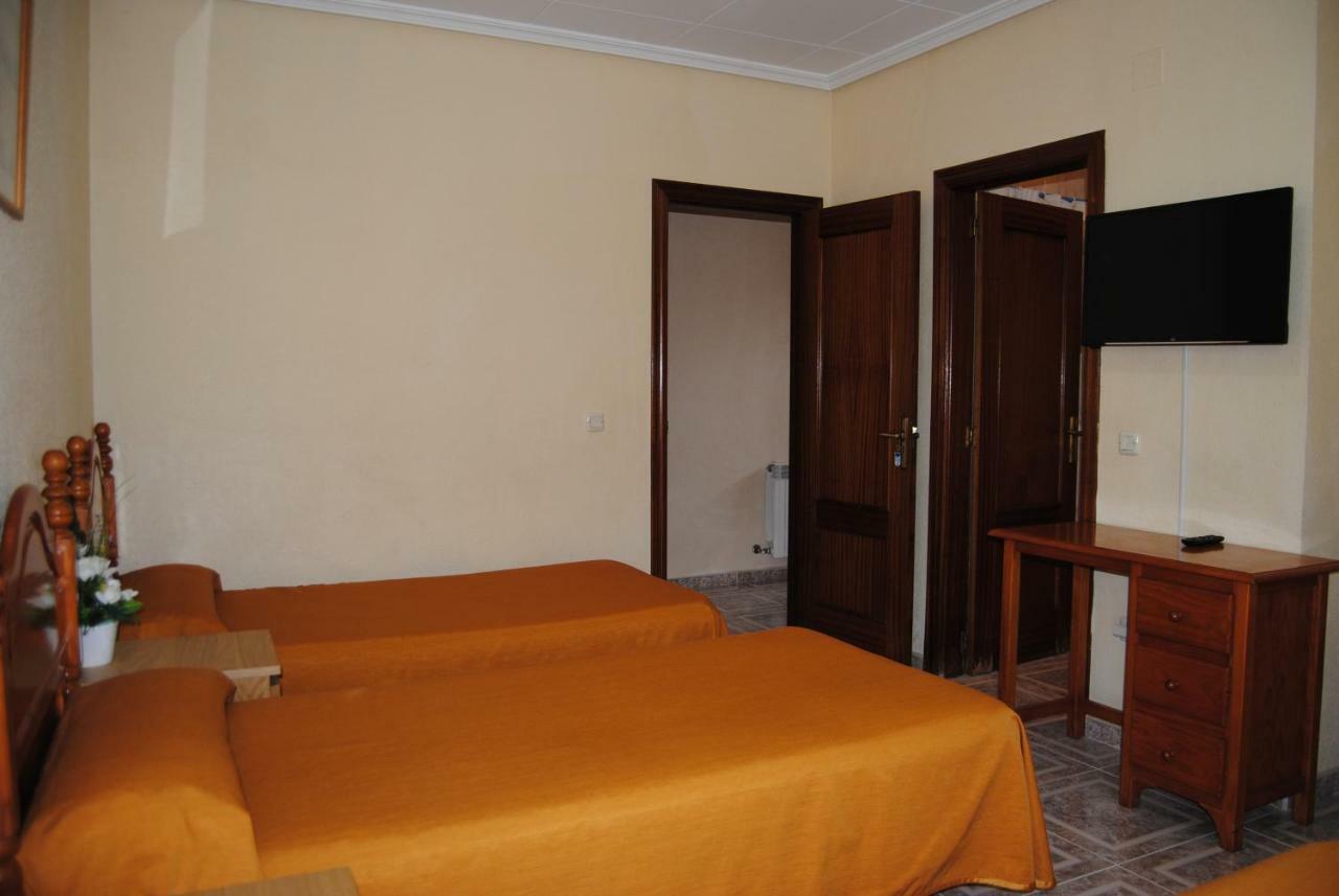 Hostal Avila Ocaña Eksteriør billede