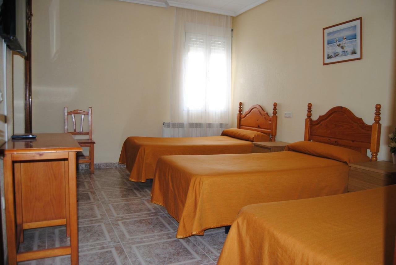 Hostal Avila Ocaña Eksteriør billede